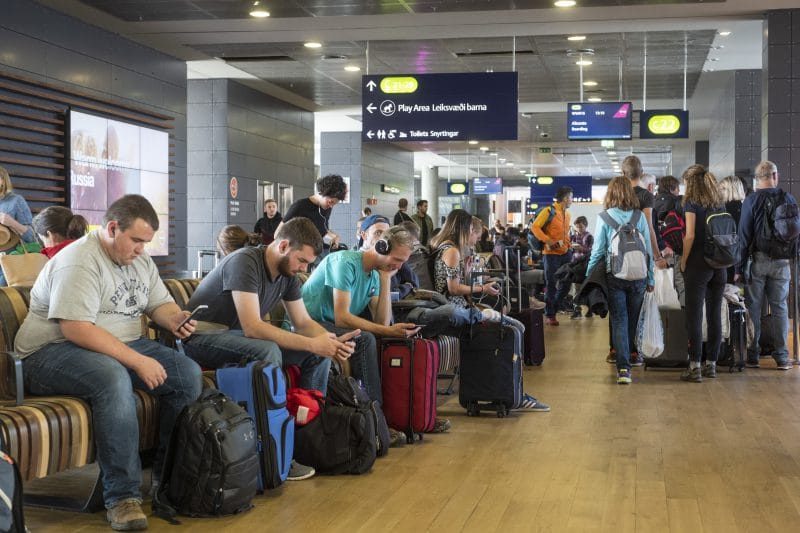 Long Lines Expected at Keflavík, 31 Planes Arriving Today