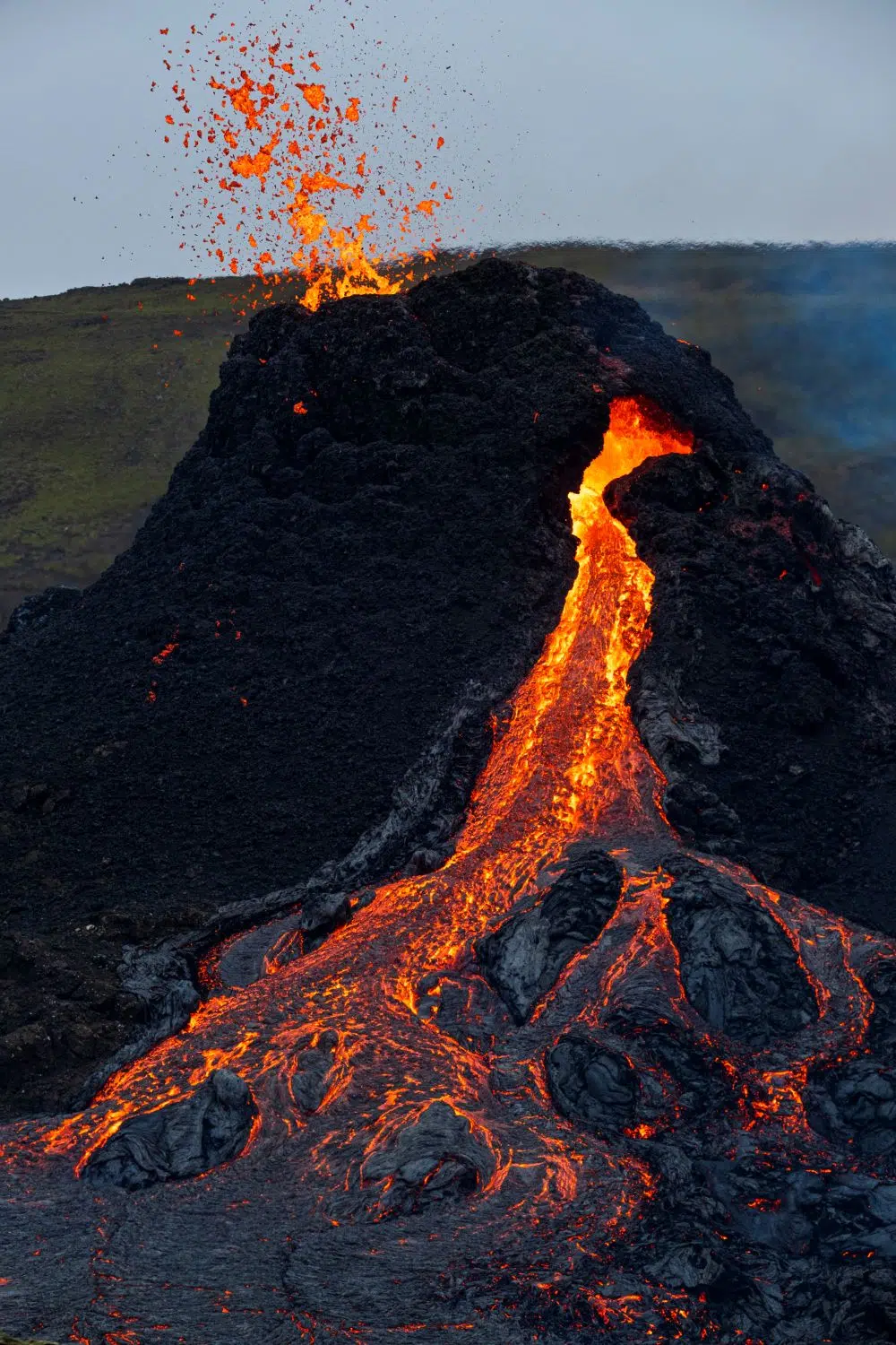 Lava flowing from the crater in Geldingadalur on the Reykjanes Peninsula