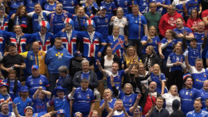 Iceland crowd