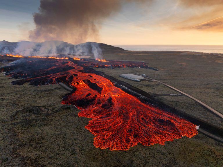 Grindavík volcanic eruption January 2024