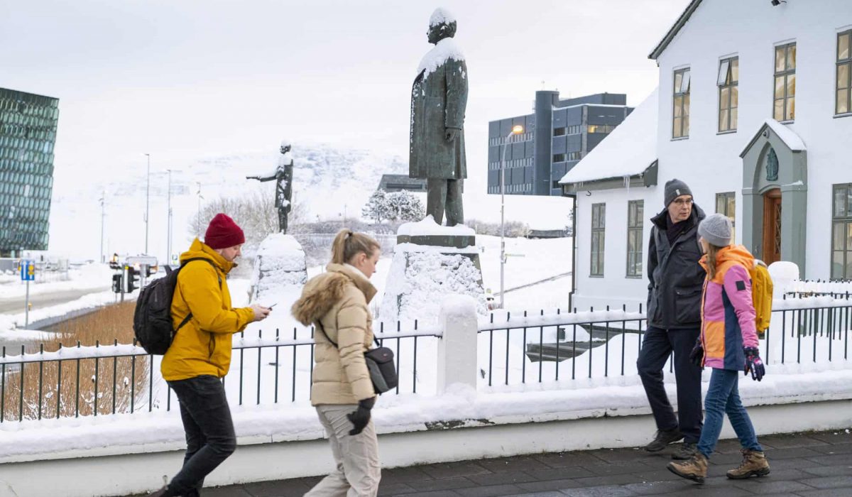 heated sidewalks reykjavík